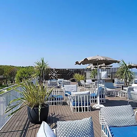 Pini Village 4*